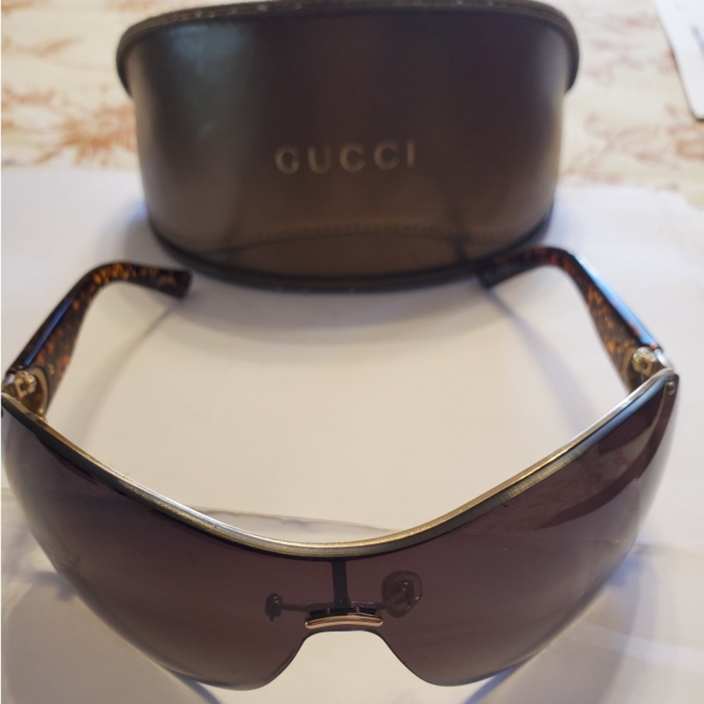 Gucci sunglasses